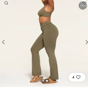 Skims Outdoor Foldover Bootcut Leggings Army Green XXS